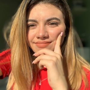 Meet your Posher, Juana